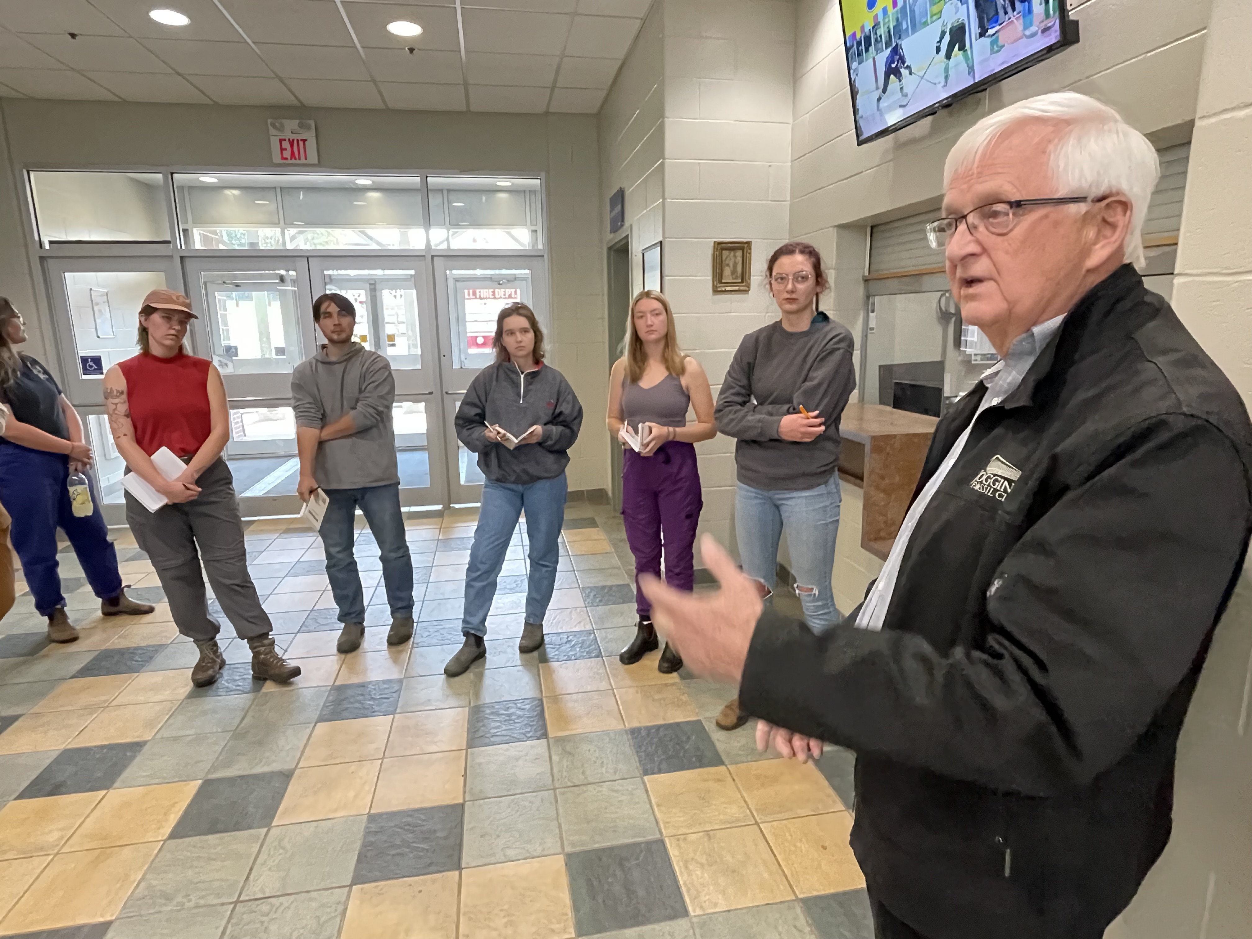 Municipality of Cumberland Mayor Murray Scott speaks to students with Dalhousie University’s Earth and Environmental Sciences program about the geothermal potential of Springhill during a recent visit by students to the Dr. Carson & Marion Murray Community Centre. Darrell Cole – Municipality of Cumberland photo